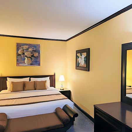 Royal Peninsula Hotel Chiangmai Чиангмай Екстериор снимка