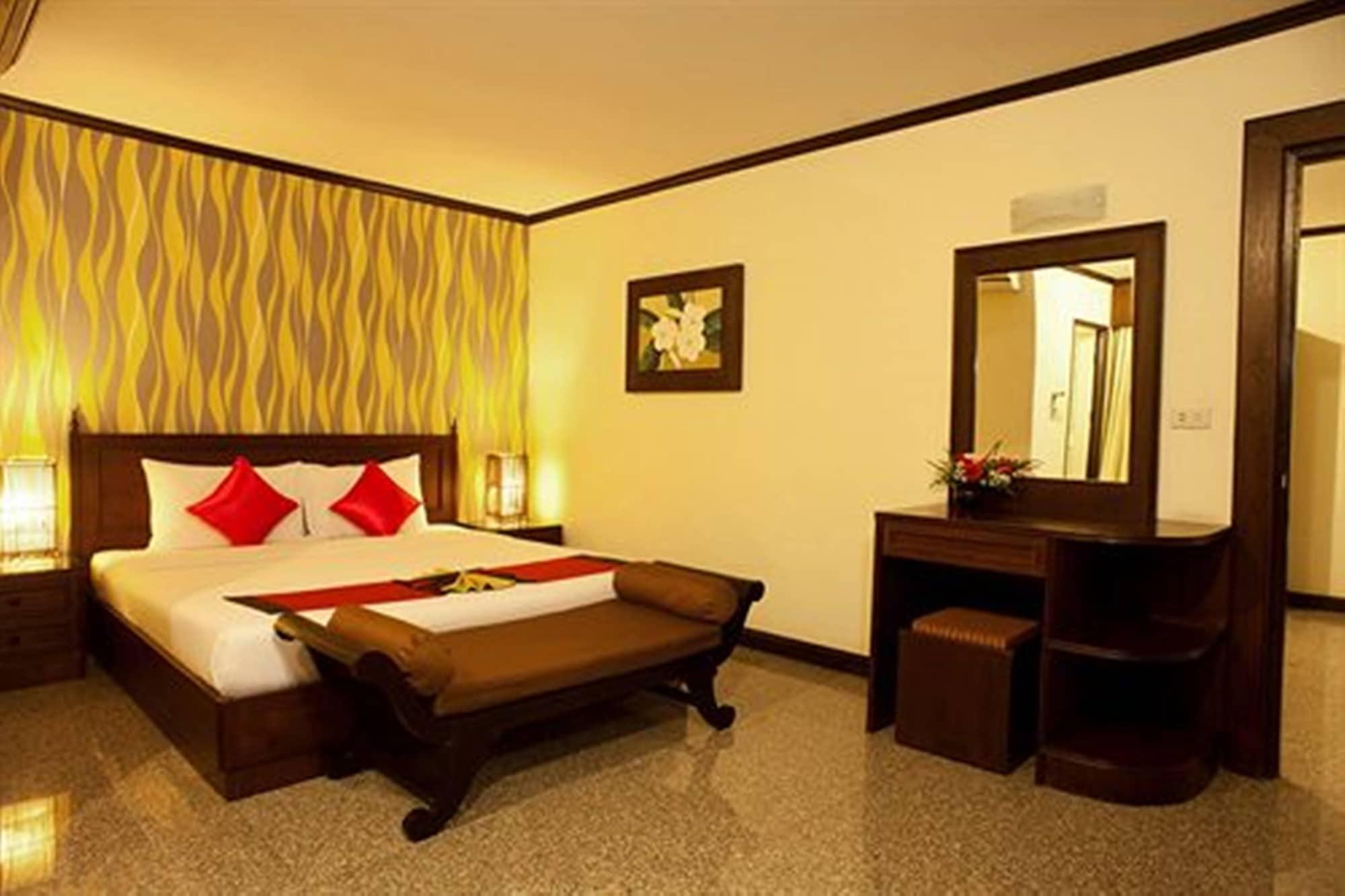 Royal Peninsula Hotel Chiangmai Чиангмай Екстериор снимка