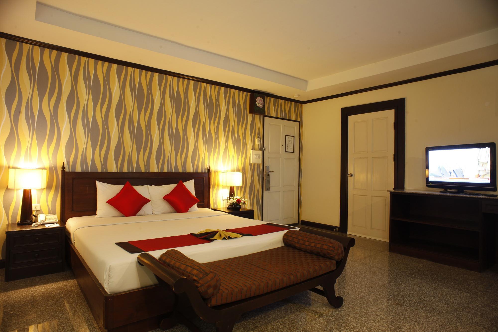 Royal Peninsula Hotel Chiangmai Чиангмай Екстериор снимка