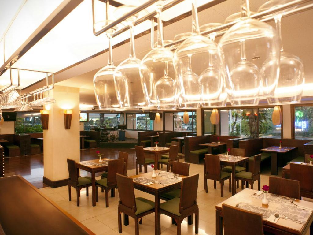Royal Peninsula Hotel Chiangmai Чиангмай Екстериор снимка