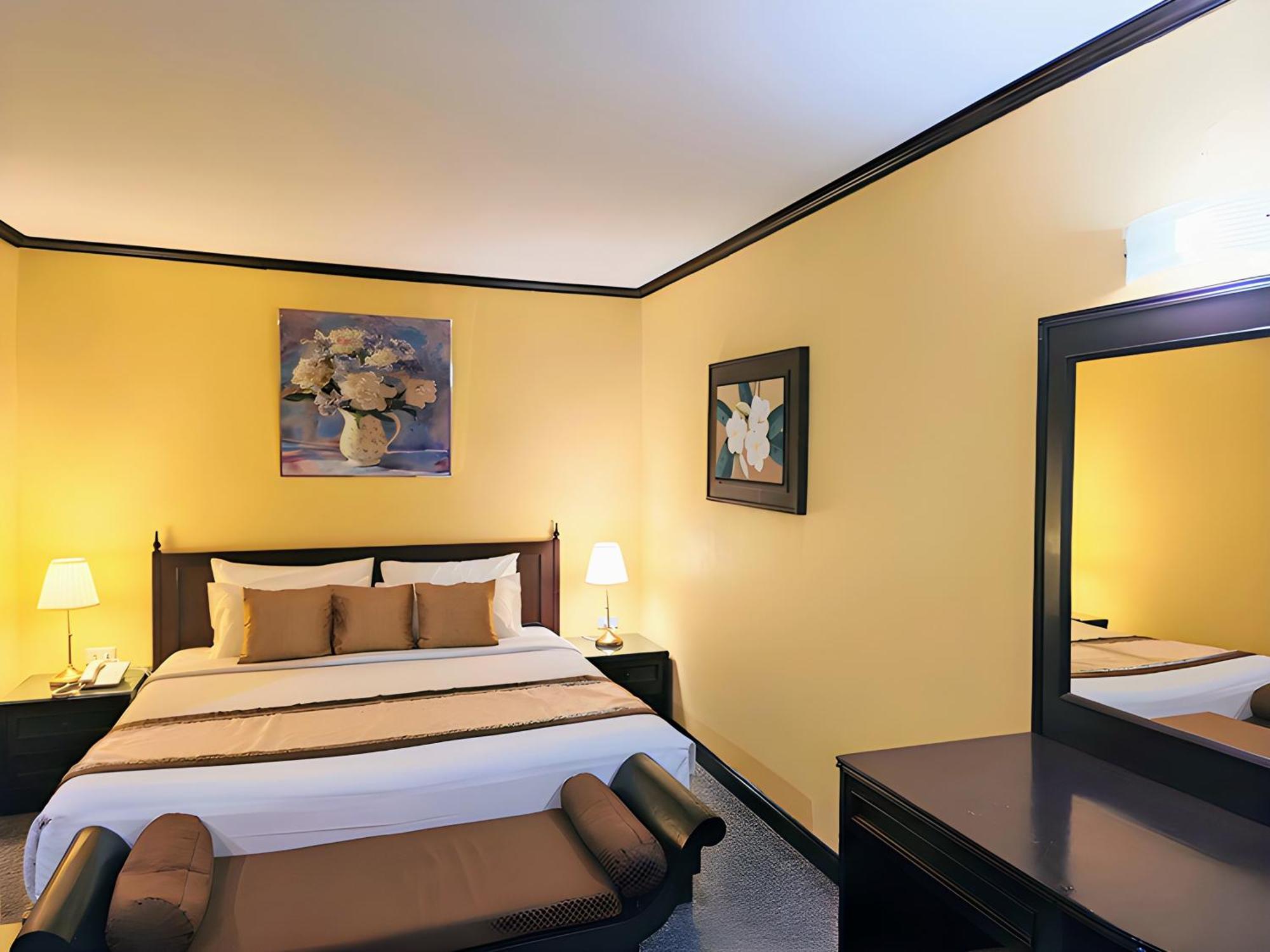 Royal Peninsula Hotel Chiangmai Чиангмай Екстериор снимка