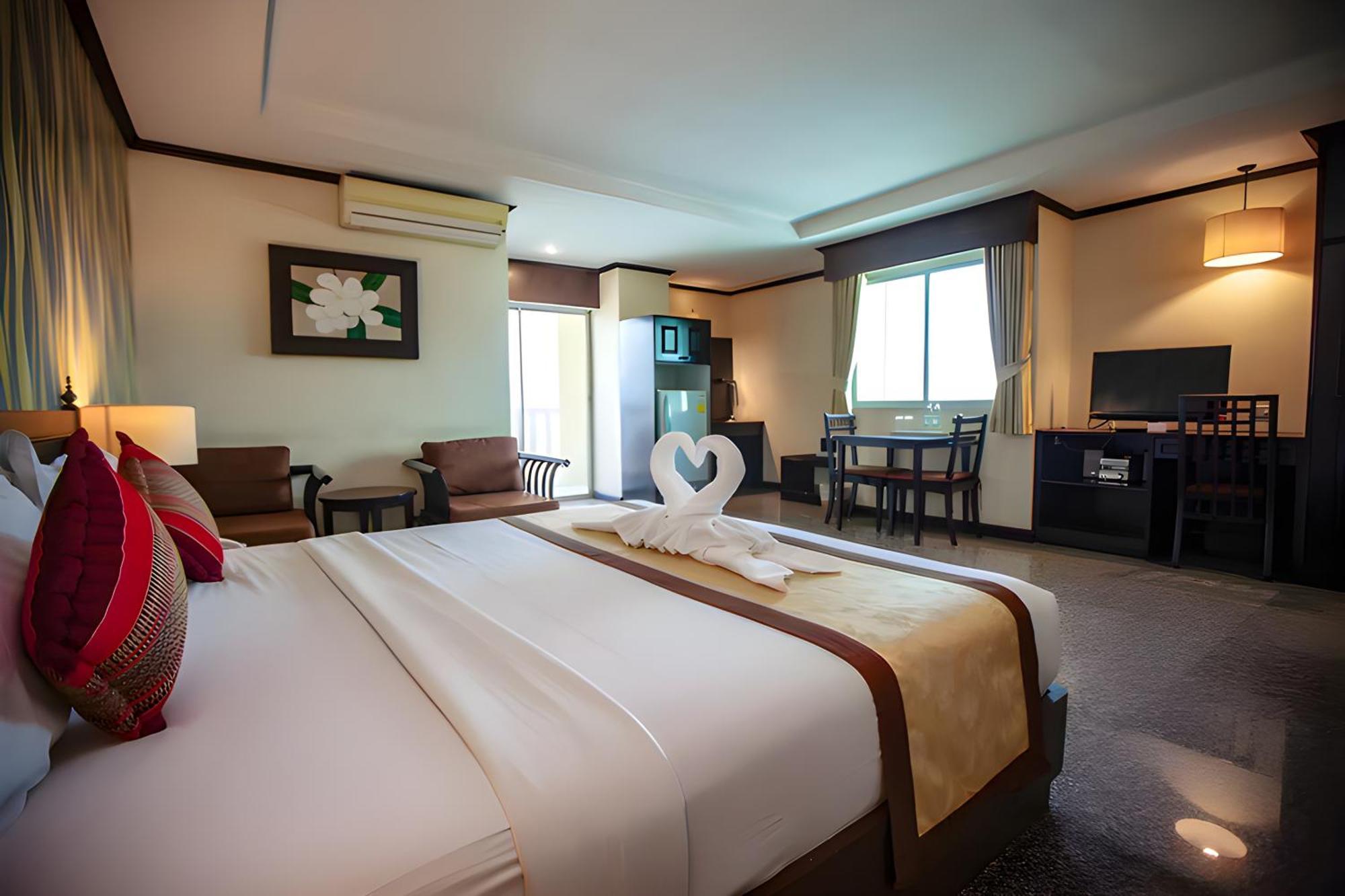 Royal Peninsula Hotel Chiangmai Чиангмай Екстериор снимка