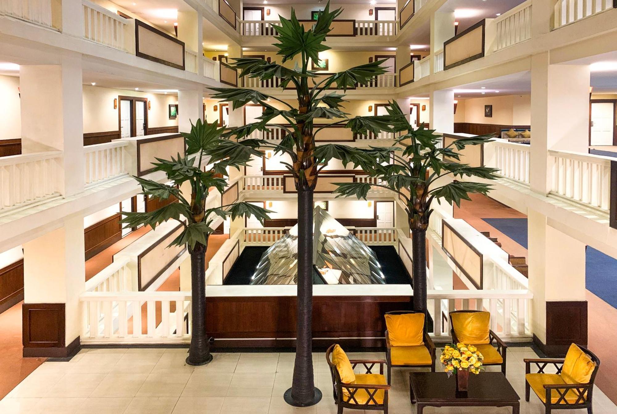 Royal Peninsula Hotel Chiangmai Чиангмай Екстериор снимка