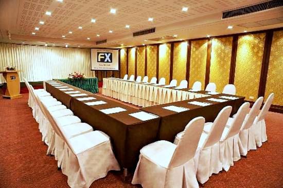 Royal Peninsula Hotel Chiangmai Чиангмай Екстериор снимка