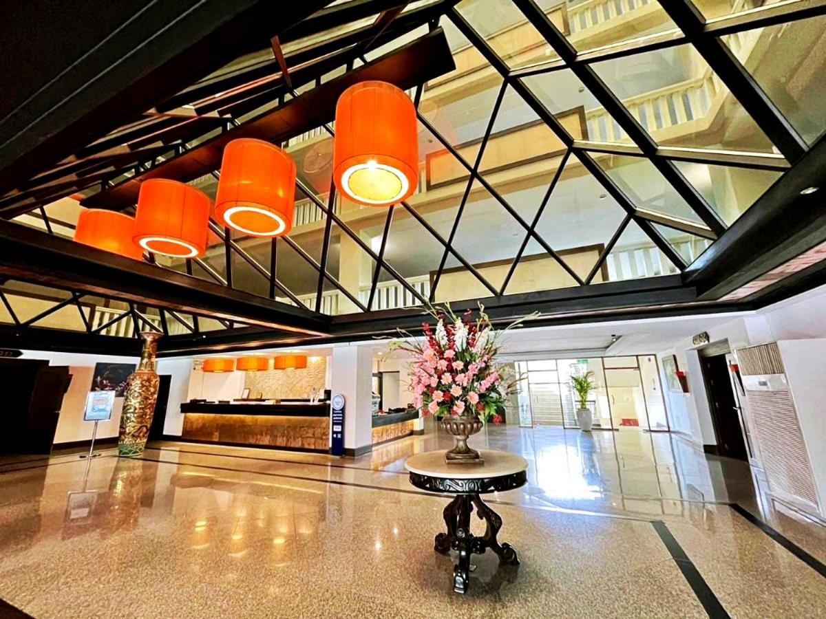 Royal Peninsula Hotel Chiangmai Чиангмай Екстериор снимка