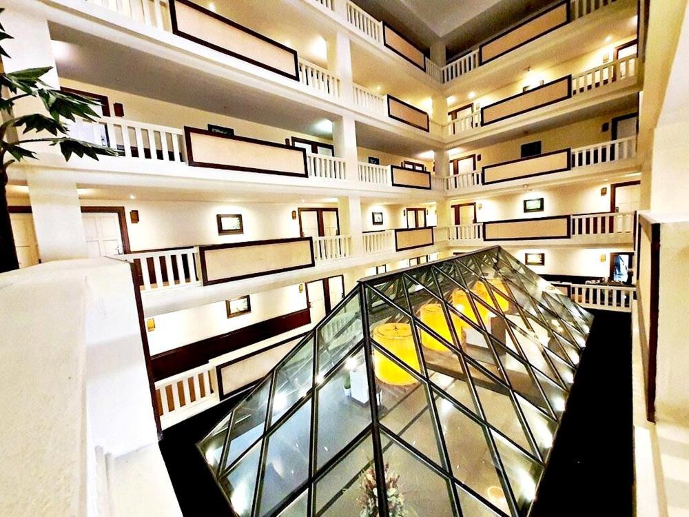 Royal Peninsula Hotel Chiangmai Чиангмай Екстериор снимка